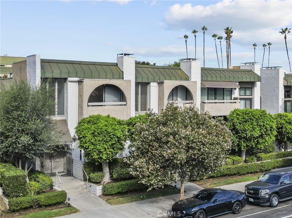 5305 White Oak Ave Unit K, Encino