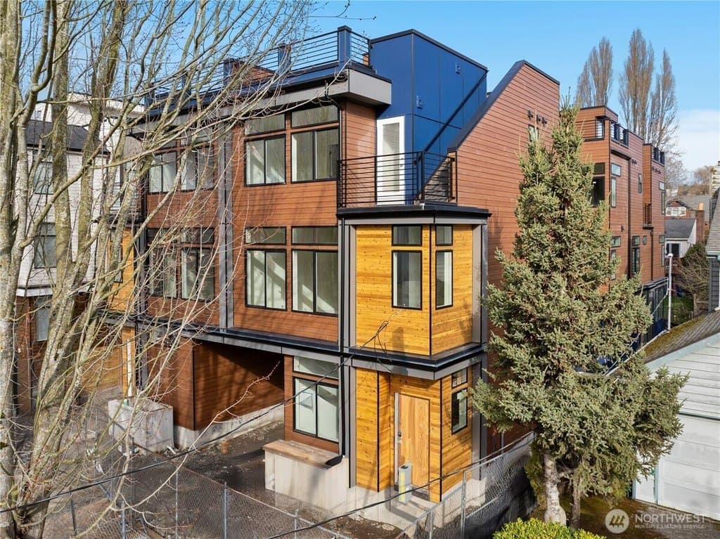 1138A Nw 57th St, Seattle