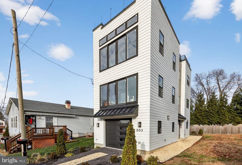 203 Church St, Wayne