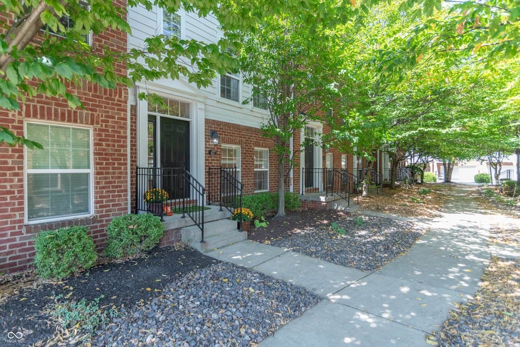 437 Sheets Dr, Carmel