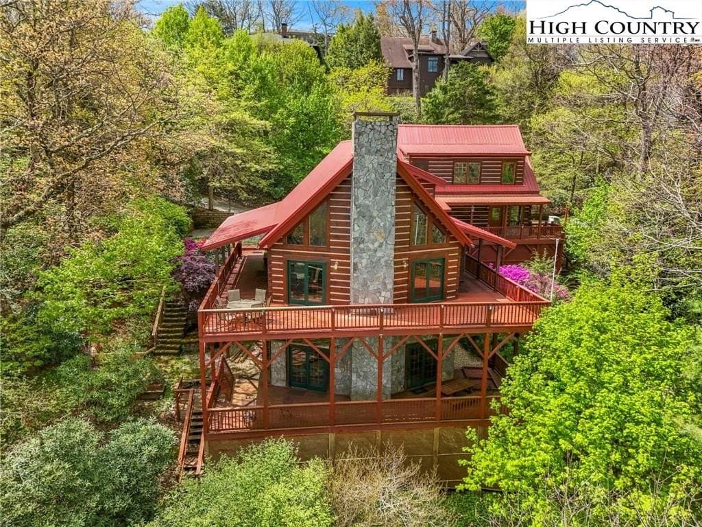 155 Blackberry Ln, Blowing Rock