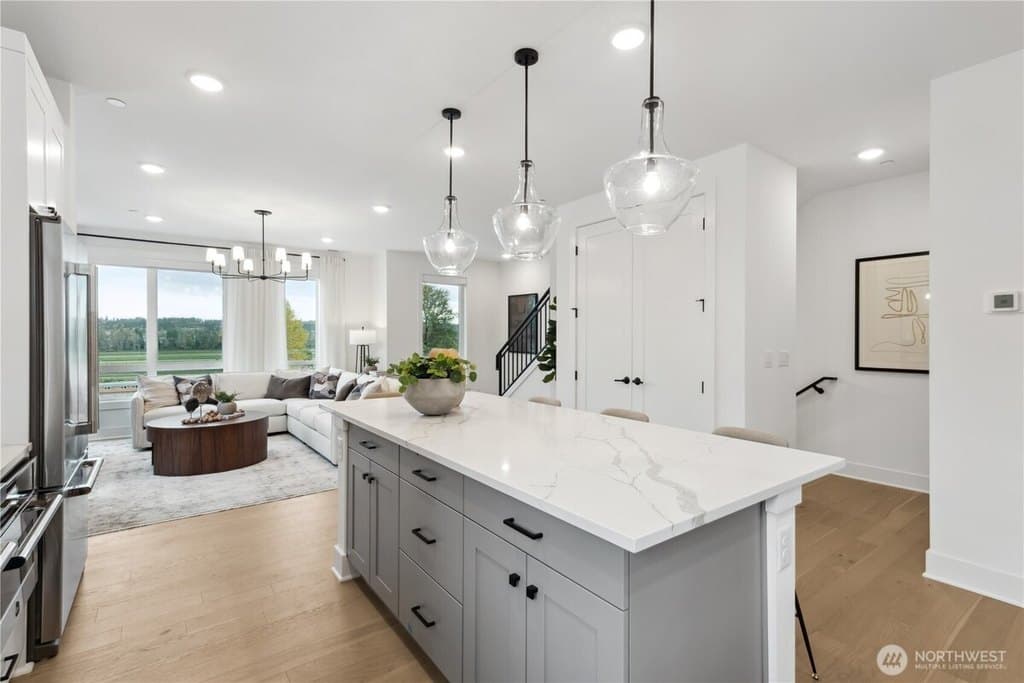 12255 138th Pl NE Unit 1701, Redmond