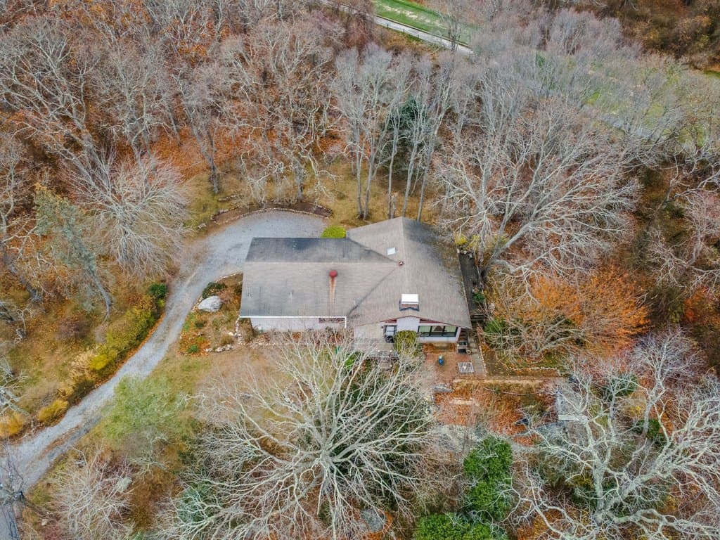 70 Fairview Ave, Montauk