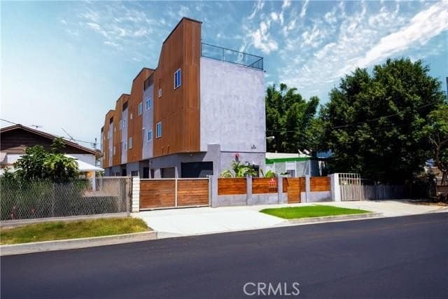 1625 W 227th St, Torrance