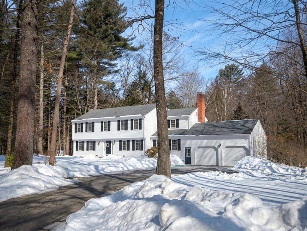 316 Lindsay Pond Rd, Concord