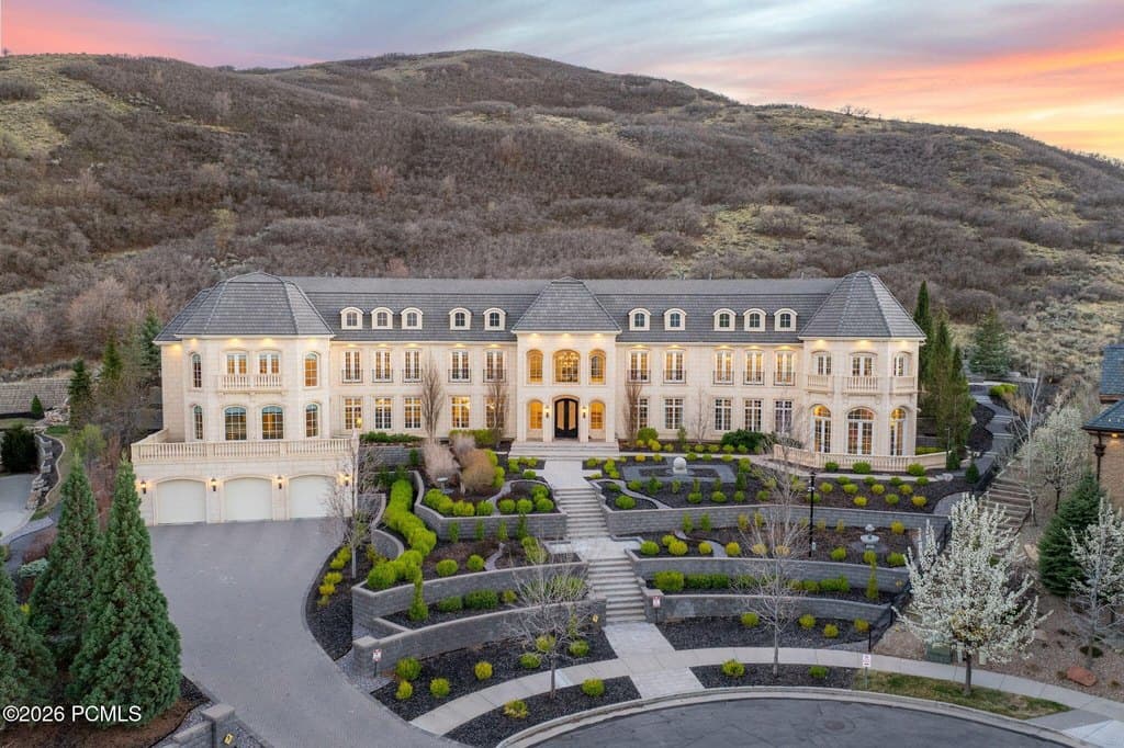 14249 S Canyon Vine Cv, Draper