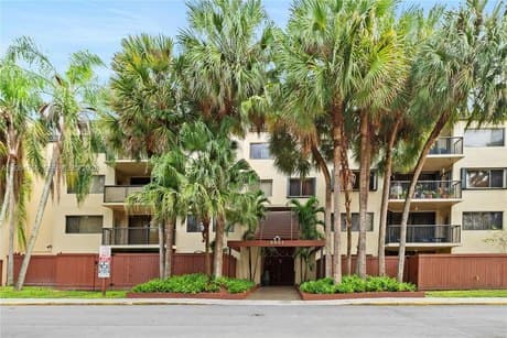 6601 SW 116th Ct Apt 403