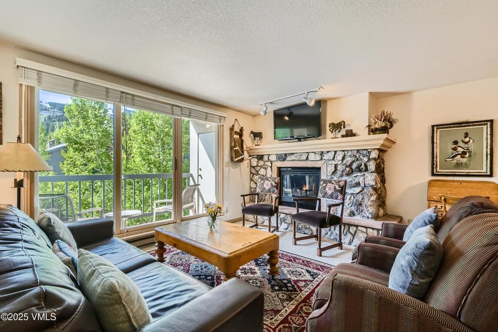 1120 Village Rd Apt 306, Beaver Creek