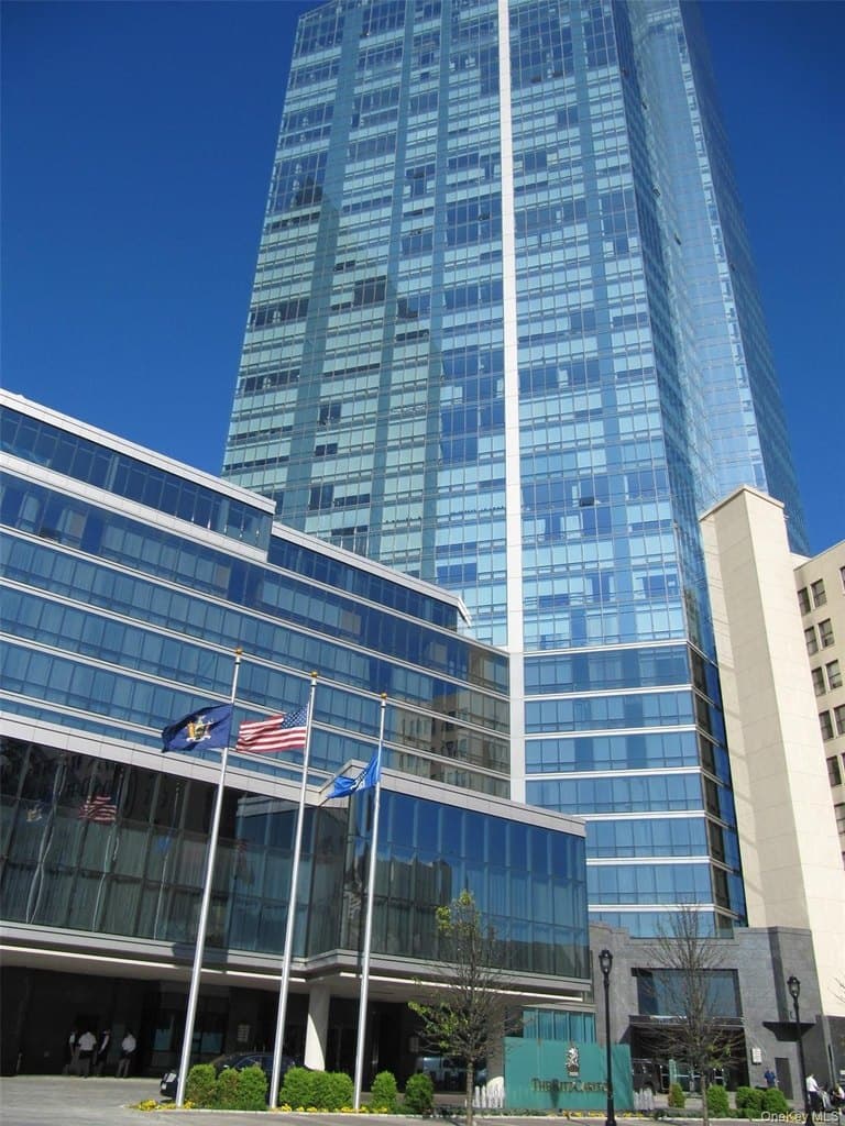 1 Renaissance Sq Unit 11G, White Plains