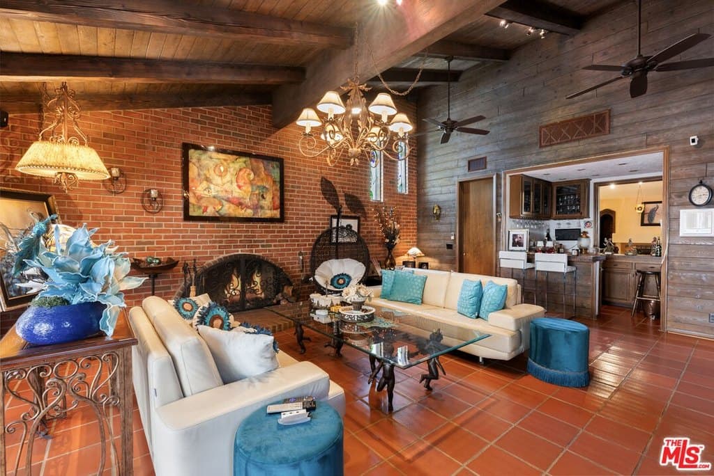 4152 Falling Leaf Dr