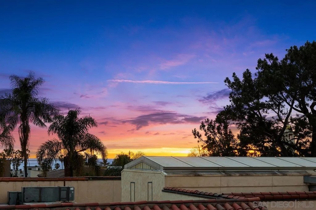 7550 Eads Ave Unit 207, La Jolla