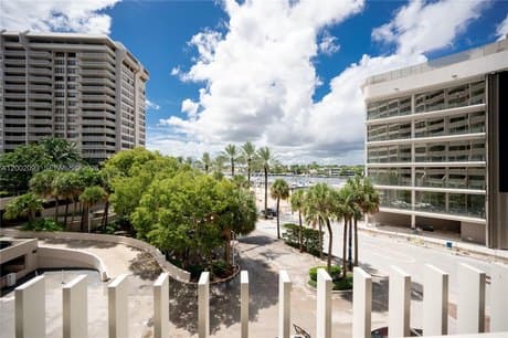 3 Grove Isle Dr Unit C308