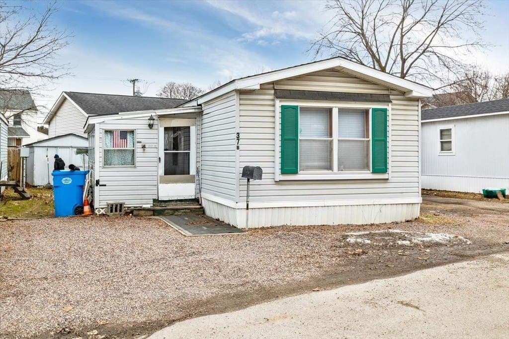 37 Avenue B, Burlington