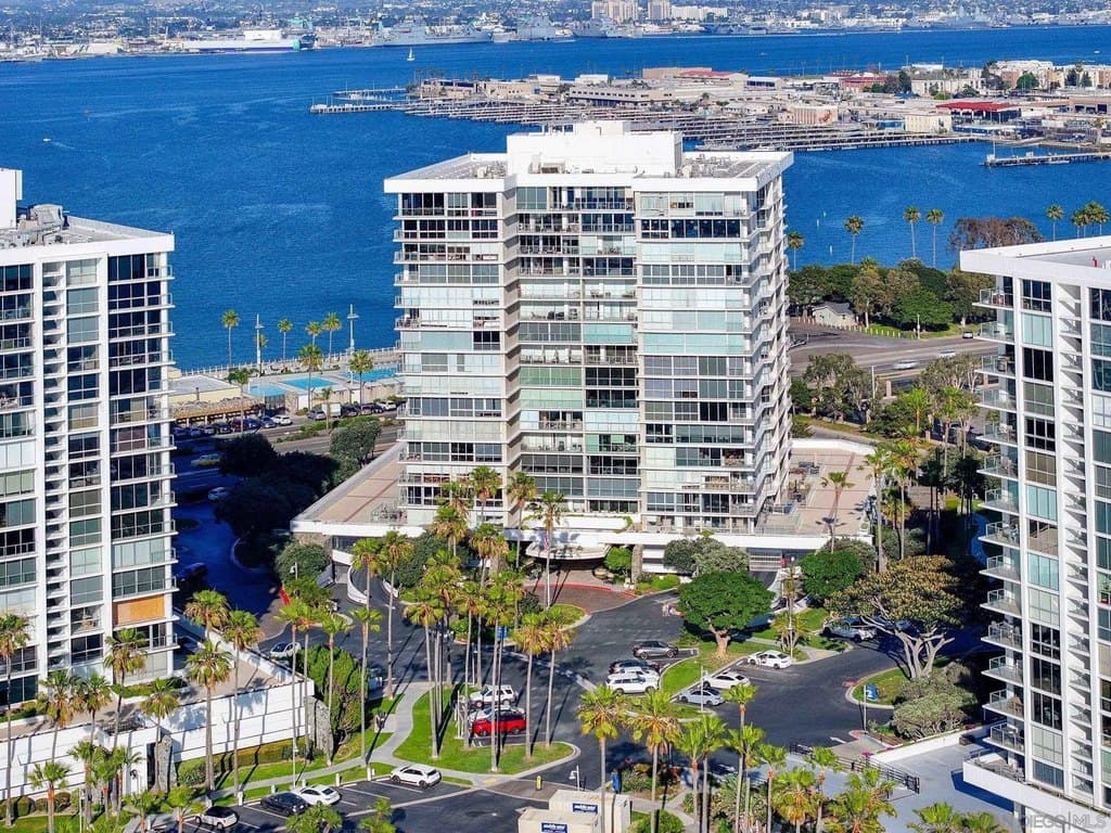 1820 Avenida Del Mundo Unit 807, Coronado