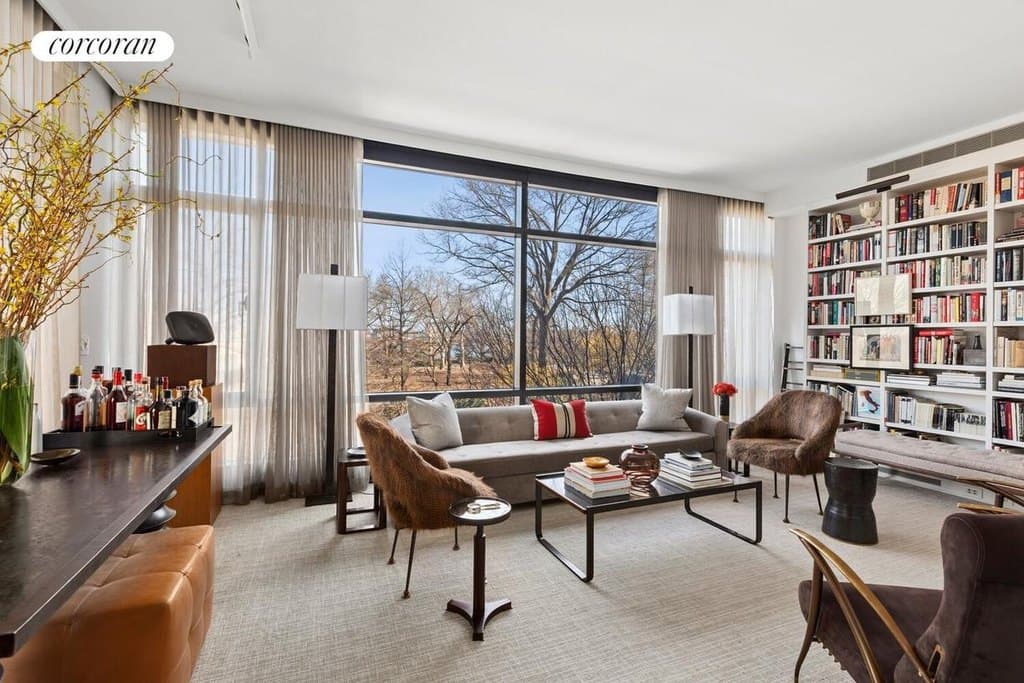 170 E End Ave Apt 3J, New York