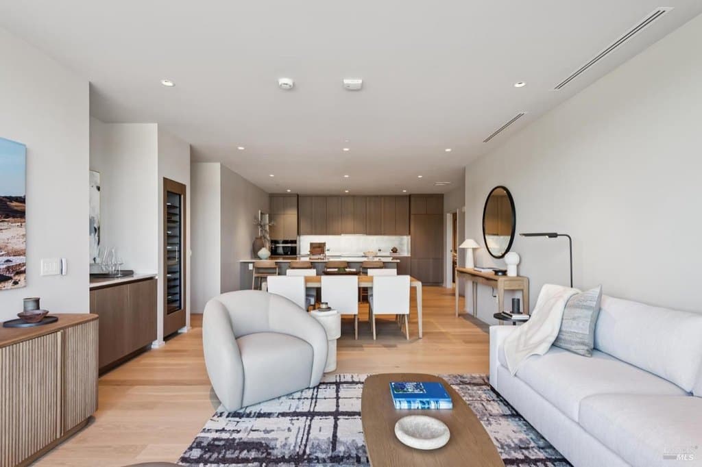 171 Sawmill Cir Unit 203, Healdsburg