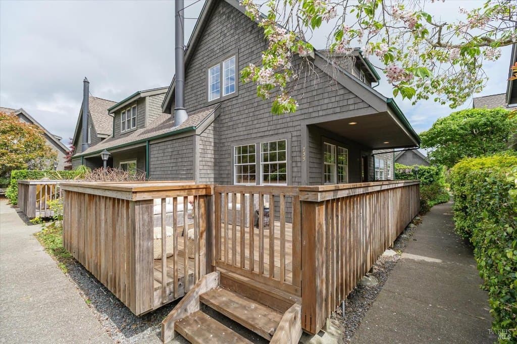 755 Miller Ave, Mill Valley