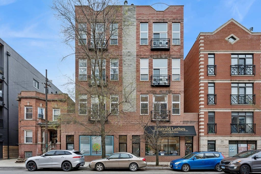 2039 W Belmont Ave Unit 3, Chicago