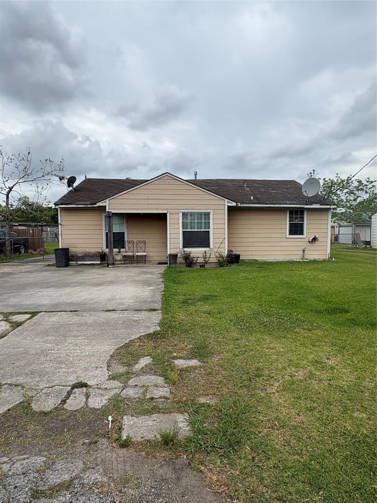 13013 Breezeway St, Houston