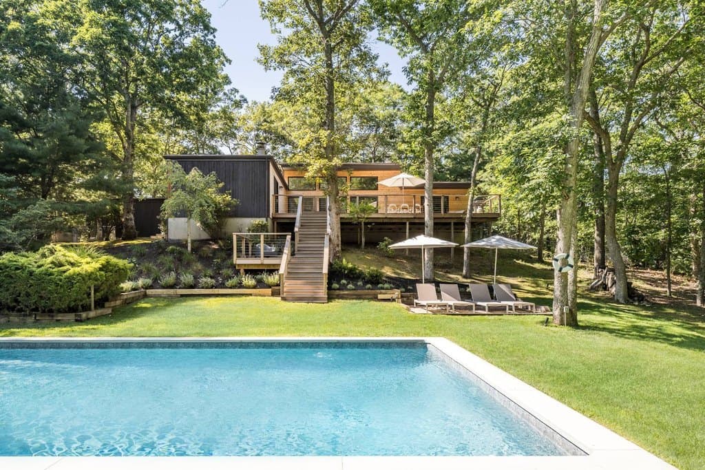 4 Hollow Tree Ln, East Hampton