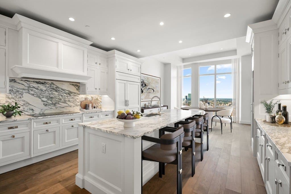 240 Devonshire 1B St Unit Mcph