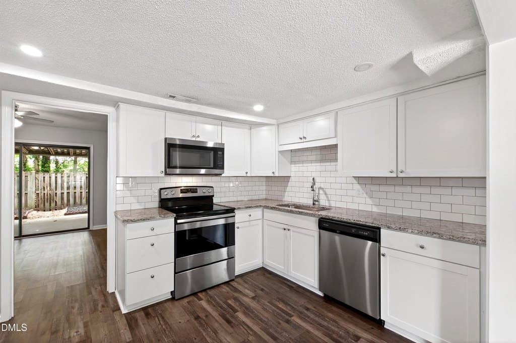 23 Patriot Cir, Durham
