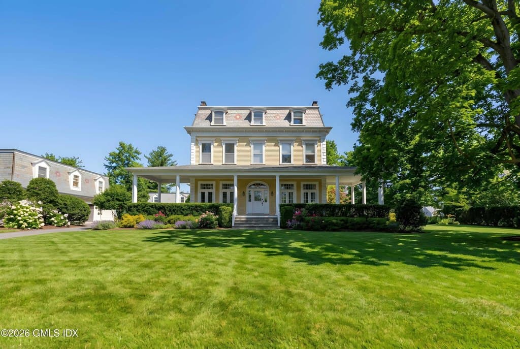 2 Old Church Rd Apt 1, Greenwich