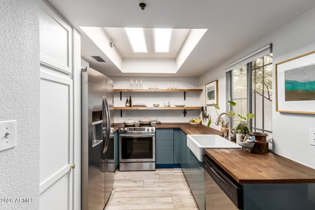 100 E Fillmore St Unit 113