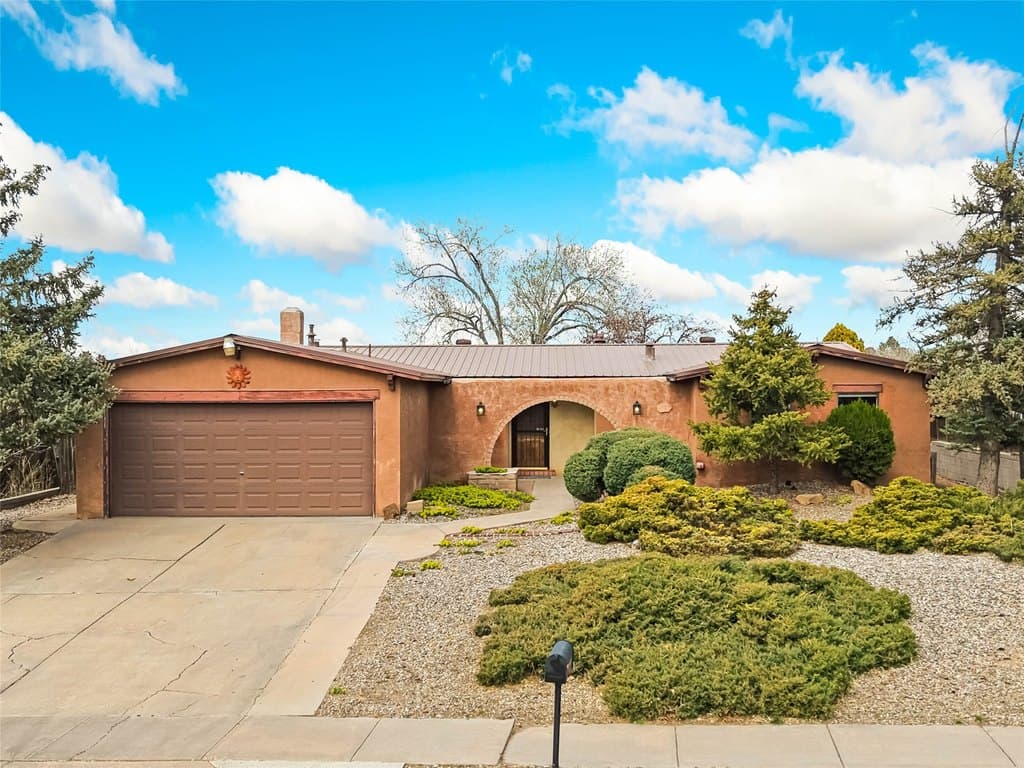 2805 Camino Del Bosque, Santa Fe