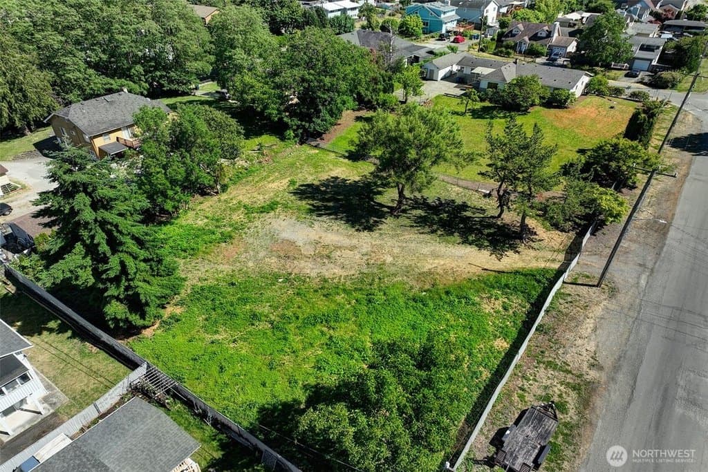 64 Xx 32nd Ave S Lot 24-25