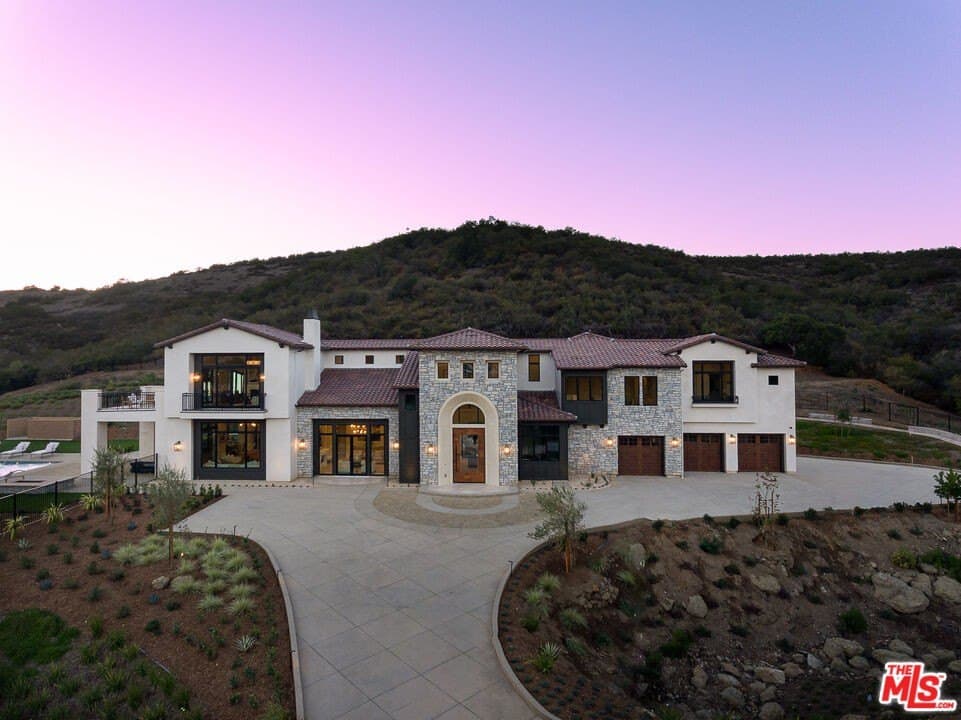 1985 Highgate Rd, Westlake Village