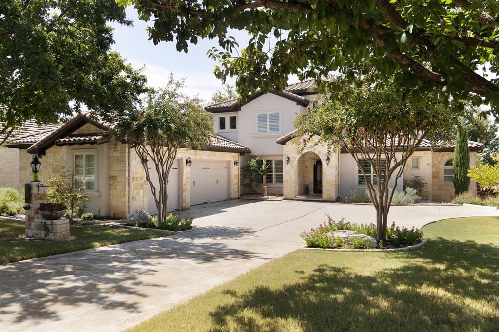 110 Golden Bear Dr, Austin