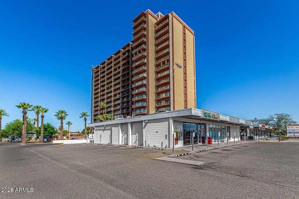 4750 N Central Ave Unit 11G