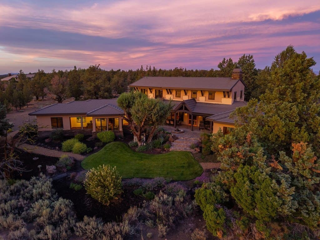 65855 Mariposa Ln, Bend