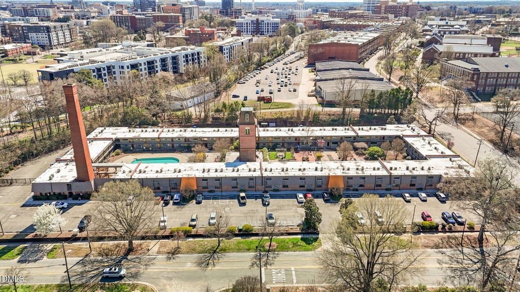 807 W Trinity Ave Apt 250, Durham
