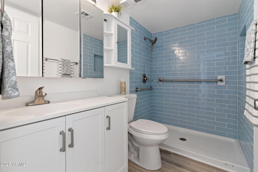 3033 E Devonshire Ave Unit 2005