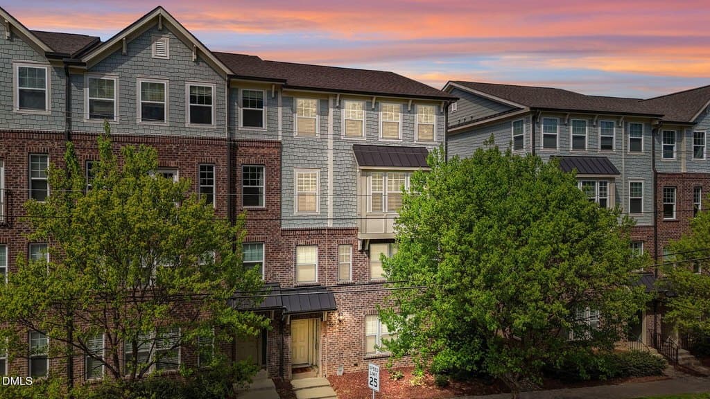 501 N Person St Apt 207, Raleigh