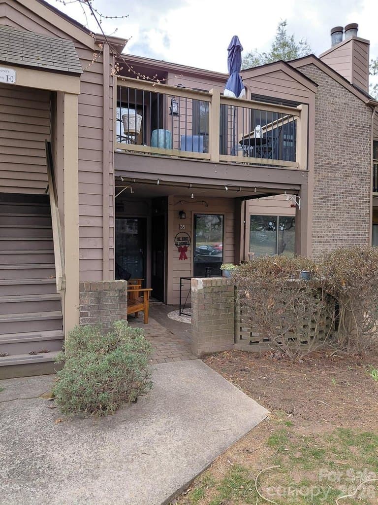 36 Ravencroft Ln, Asheville