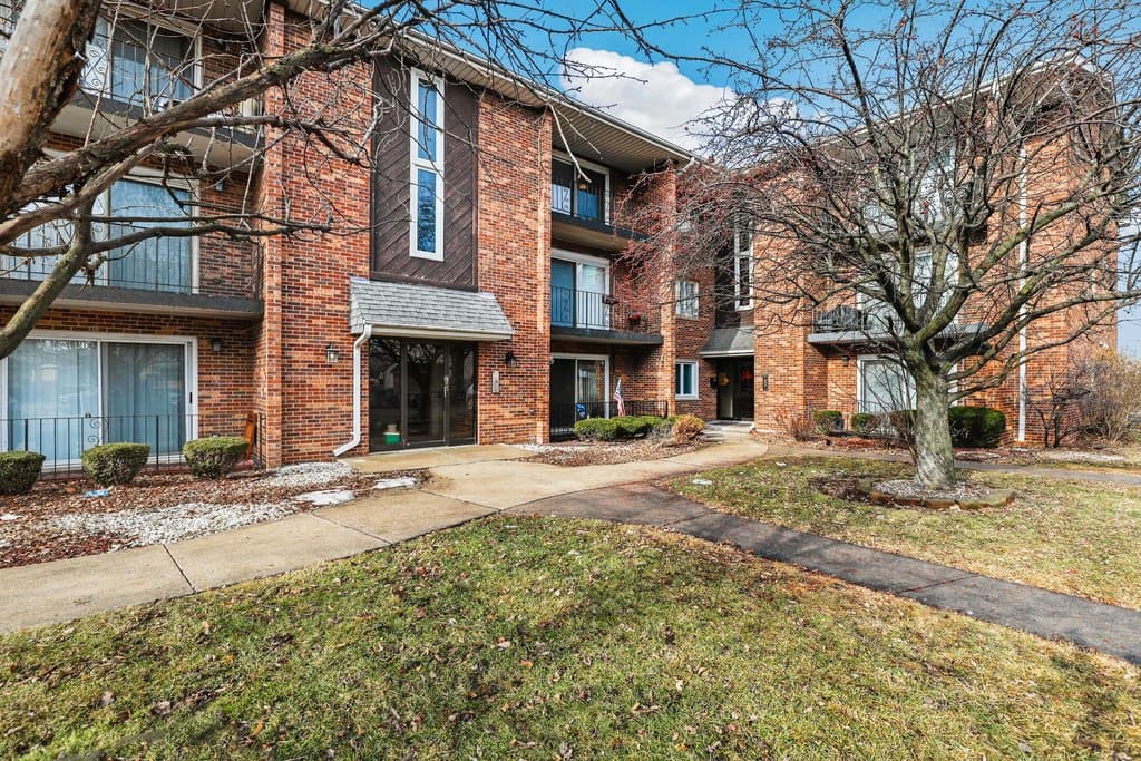 13050 S Marquette Ave Apt 3C