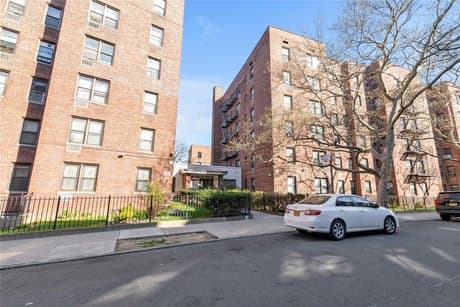 141-05 Pershing Cres Unit 117