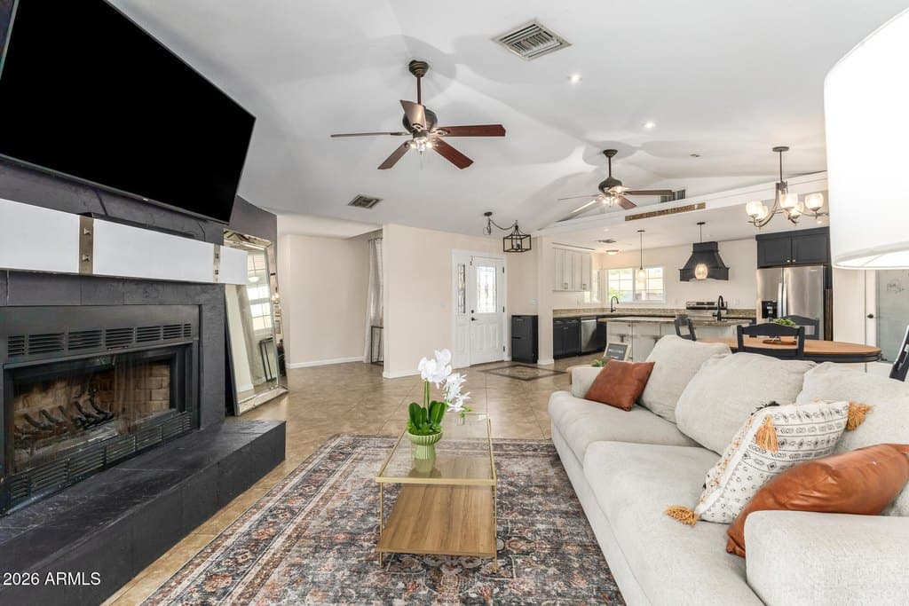 413 E Ellis Dr, Tempe