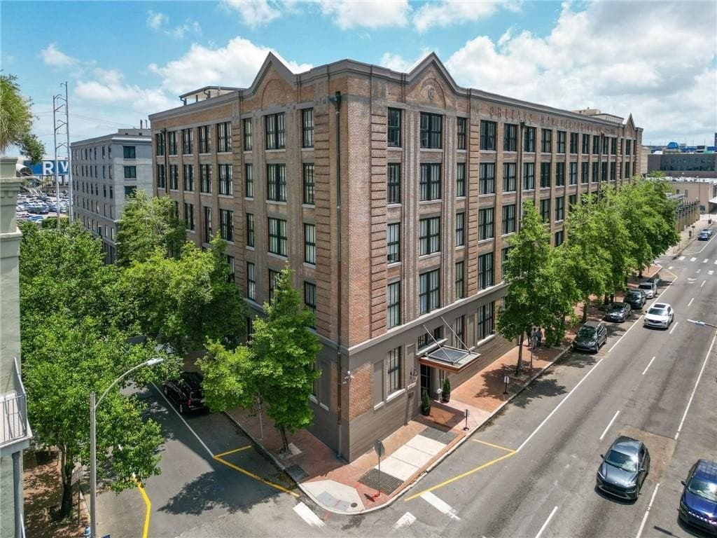 700 S Peters St Apt 216, New Orleans