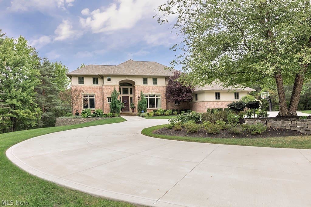 104 Partridge Ln, Hunting Valley