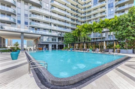 121 NE 34th St Unit 2602