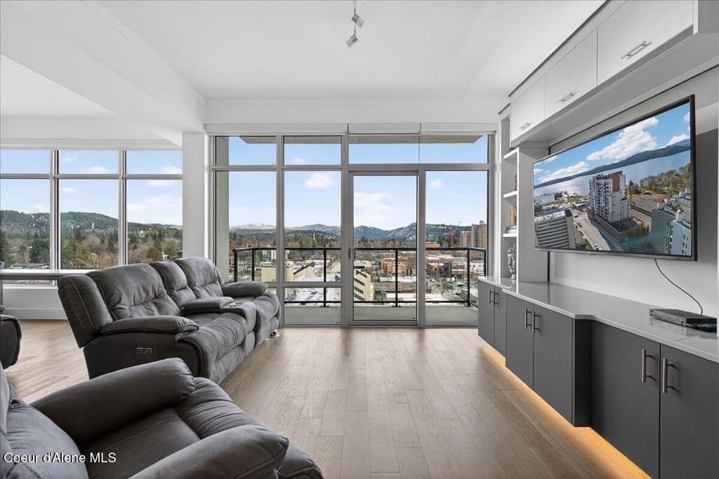 201 N 1st St Unit 1404, Coeur d'Alene