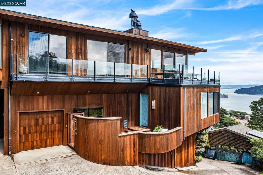 44 Cable Roadway, Sausalito