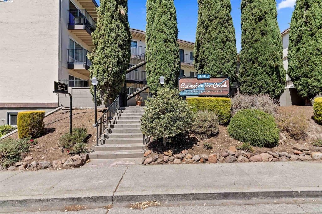1743 Carmel Dr Apt 9, Walnut Creek