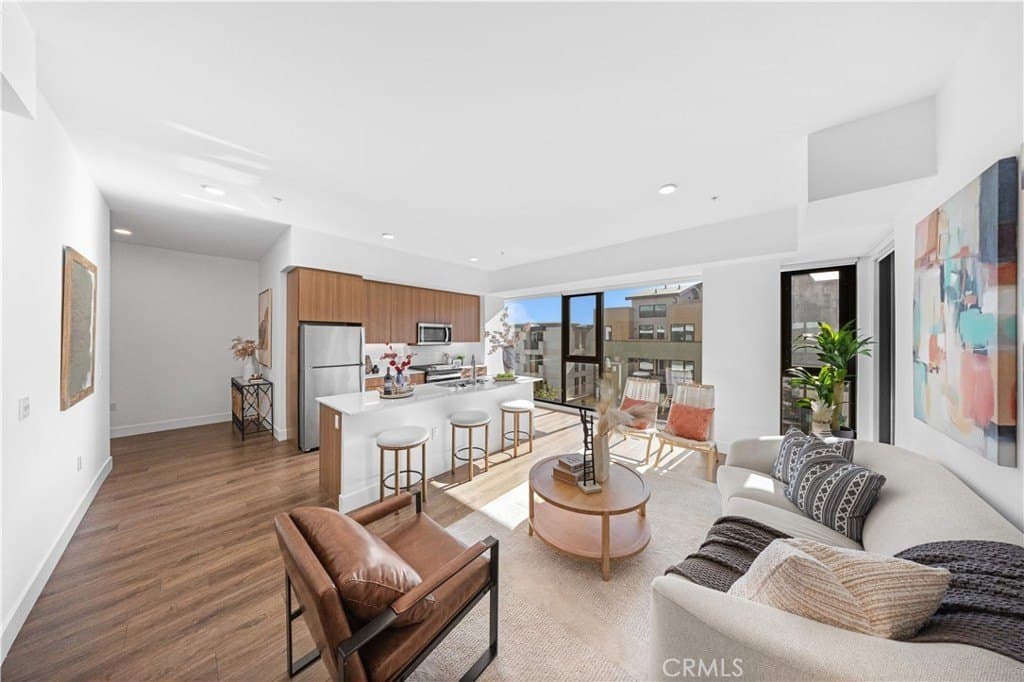 709 E Walnut St Unit 417, Pasadena