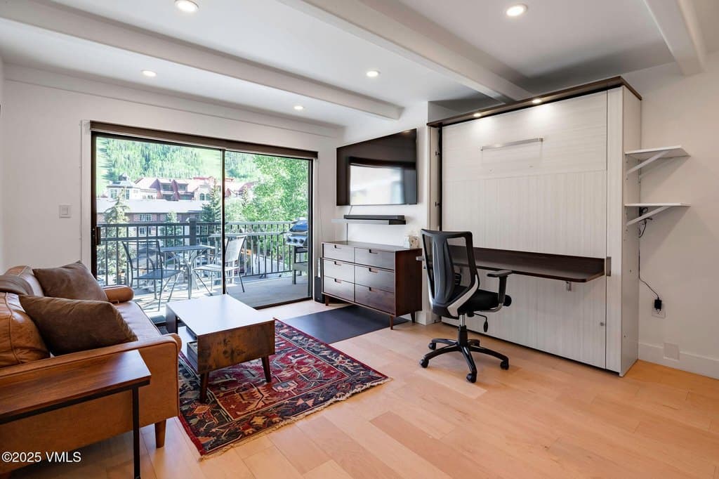 508 E Lionshead Cir Unit 214, Vail