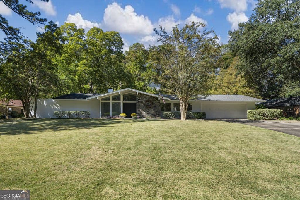 2637 Sue Mack Dr, Columbus